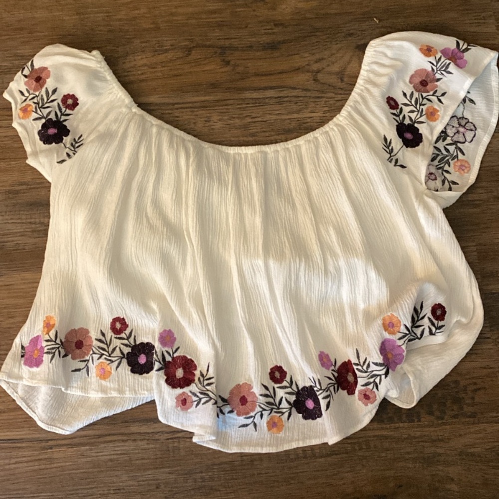 White Floral cropped off shoulder blouse